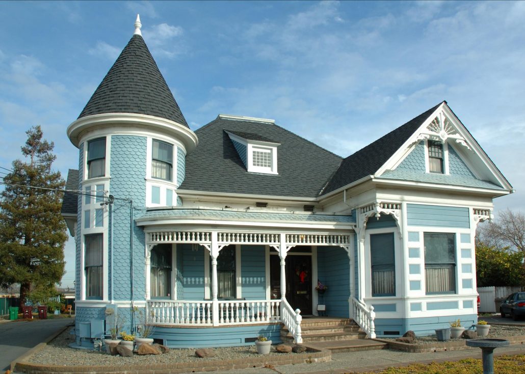 victorian home showing beautiful colors